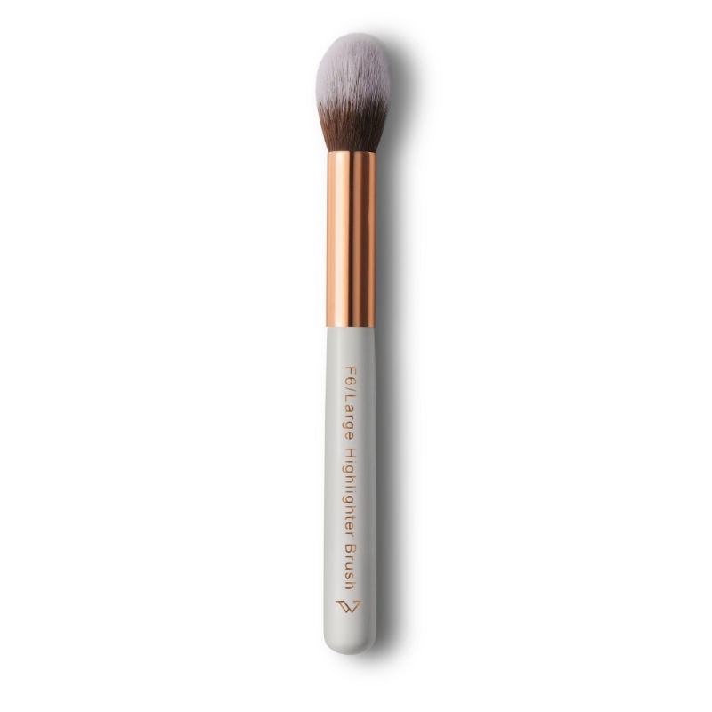 Pigment Play - Large Highlighter Brush